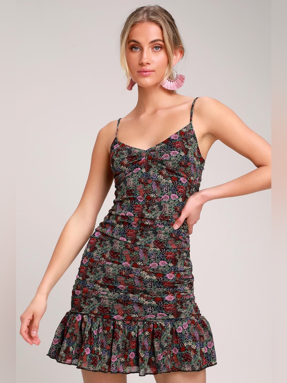 Lulu’s Floral Spaghetti Strap Ruched Mini Dress Size Large